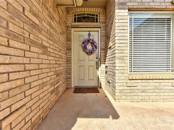 3rd image of 753 Dana Dr