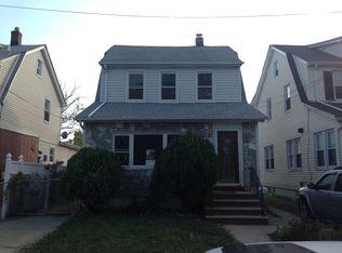 24038 142nd Ave, Rosedale, NY 11422