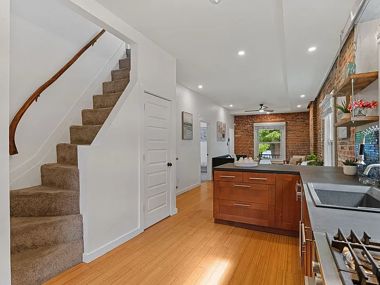 145 S Cherokee St — Photo 10