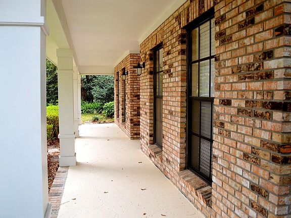 3rd image of 103 Elderberry Ln