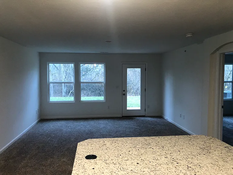 2744 Amberwood Ln — Photo 5