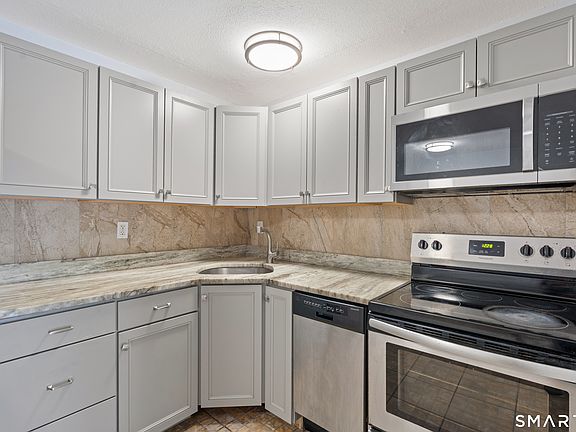2nd image of 104 Oakwood Avenue #B7