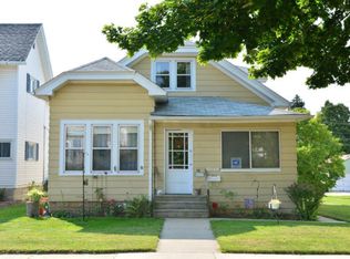 151 Edgewood Ln #A, West Bend, WI 53095