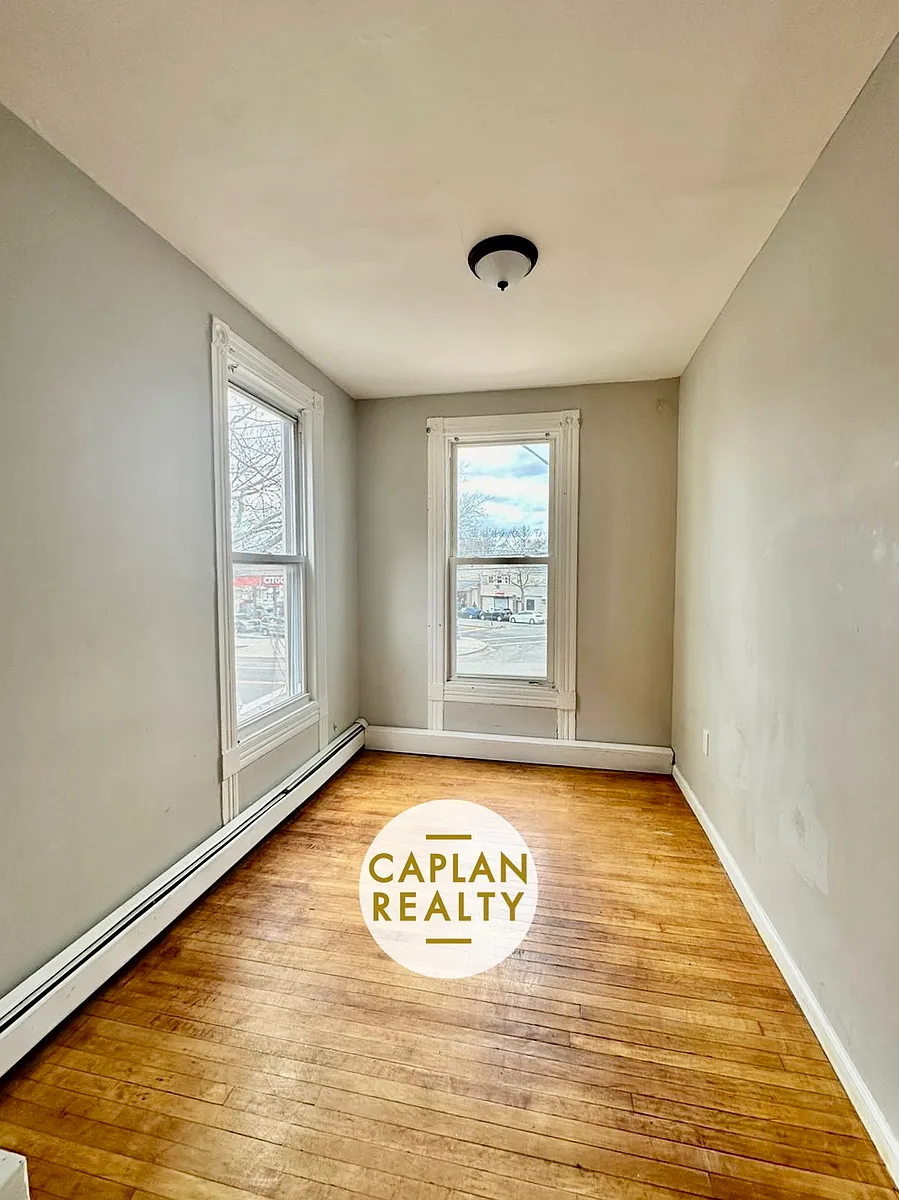 Building Photo - 399 Howard Ave #2S