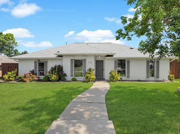 1619 Walker Dr, Carrollton, TX 75007