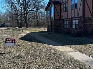 518 Bartlett St #1, Poplar Bluff, MO 63901