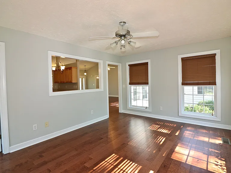 195 Russet Ct — Photo 23