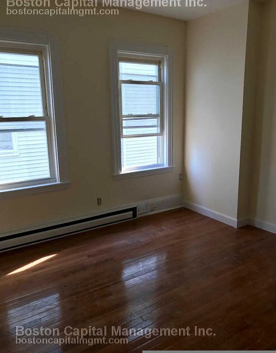 3 bed, $2,595 — Photo 4