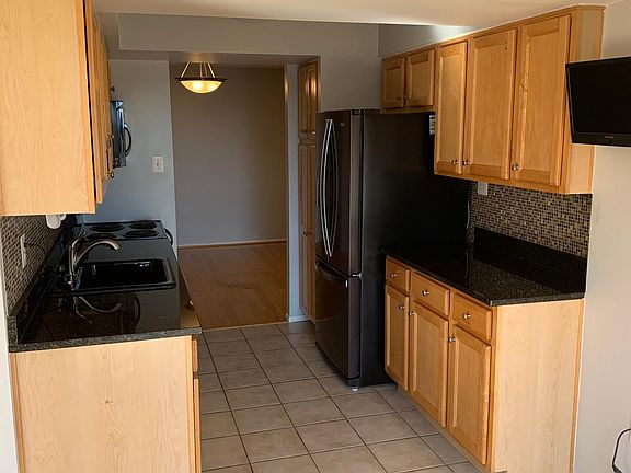 5th image of 4500 S Four Mile Run Dr APT 1002