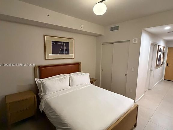 5th image of 11 NE 6th St Unit 406