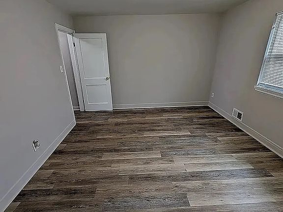 4th image of 7837 Hillsway Ave