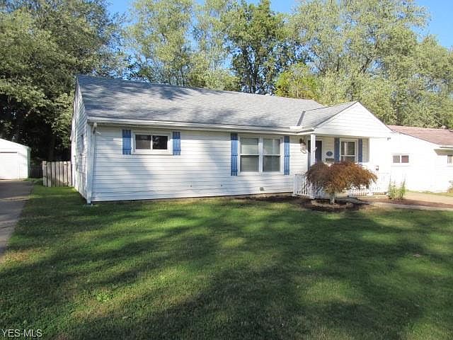 1st image of 973 Oakwood Dr
