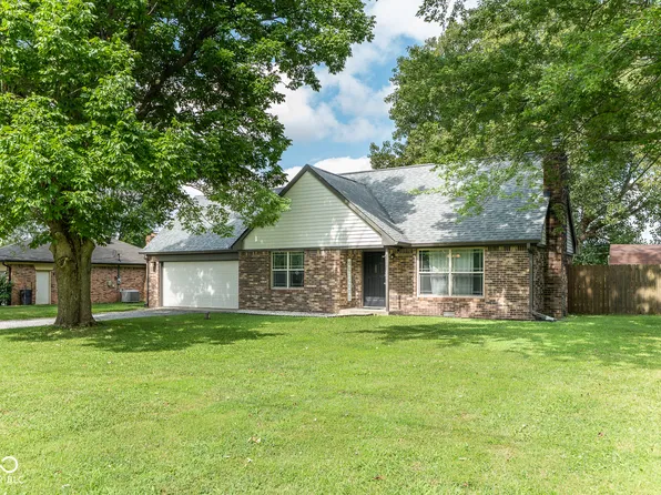 8768 Tracy Dr, Clayton, IN 46118