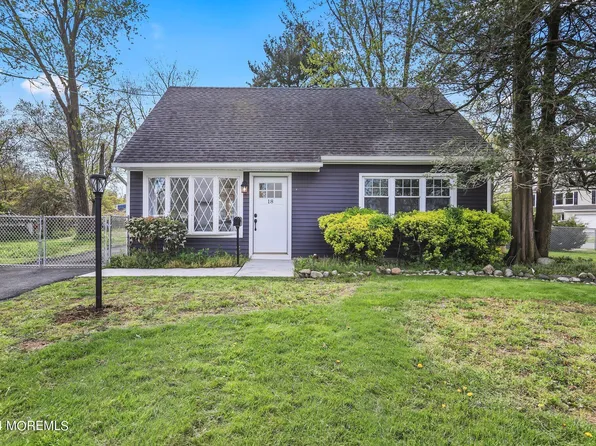 18 Franciscan Way, Hazlet, NJ 07730