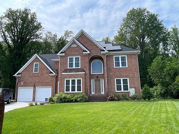2nd image of 402 Bluewater Ct