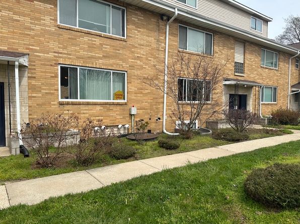 River Oaks Apartments, 1730 Broadway St, Niles, MI 49120