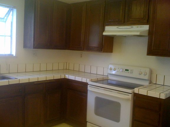 2nd image of 2591 El Portal Dr APT C