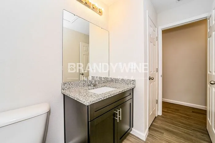 558 Kit St — Photo 21