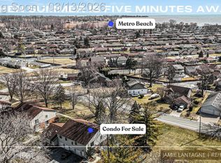 38103 Jefferson Ave, Harrison Township, MI 48045