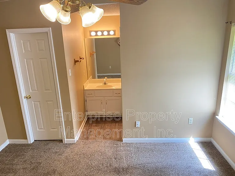 4444 Longtree Cv — Photo 24