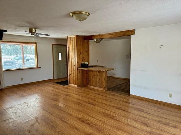 4th image of 421 Cub Ln
