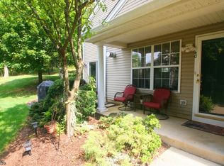40 Heatherwood Ln, Bedminster, NJ 07921