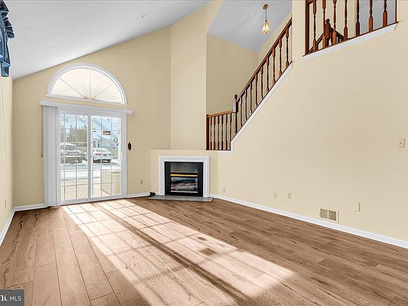 4th image of 65 Standiford Ct