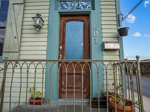 2nd image of 601 Bartholomew St