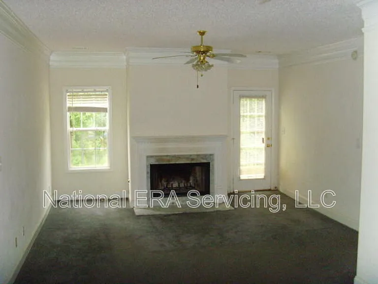 105 Bradford Pl — Photo 2