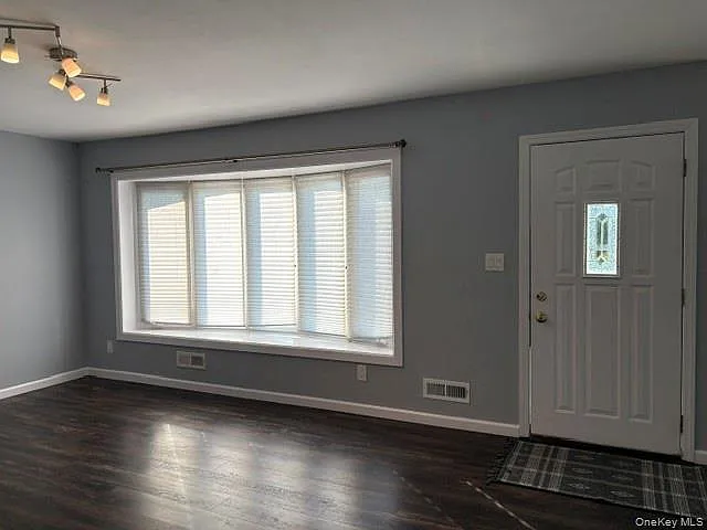 266 Central Park Rd — Photo 3