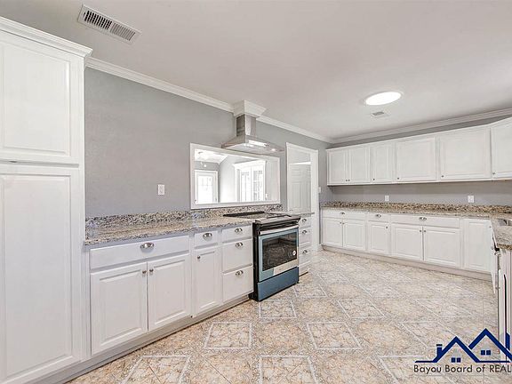 5th image of 118 Clausen Dr