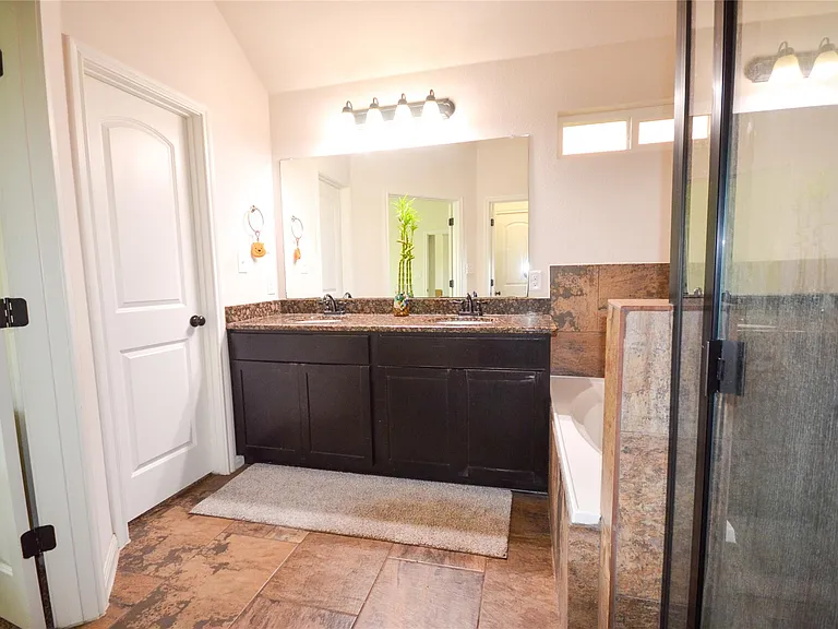 5632 Sabbia Dr — Photo 15