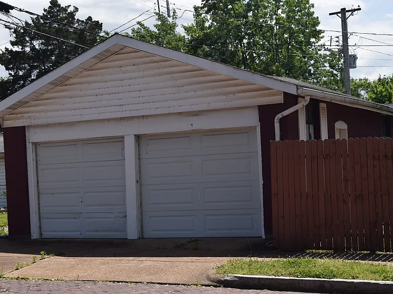 5200 Alaska Ave — Photo 31