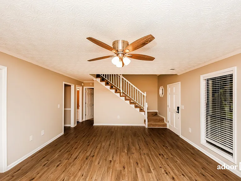 3108 Goldenrod Ln SW — Photo 4