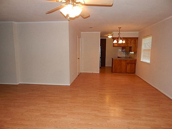 5th image of 417 Northwood Dr