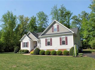 6040 Jenkins Bluff Ln, Sandston, VA 23150