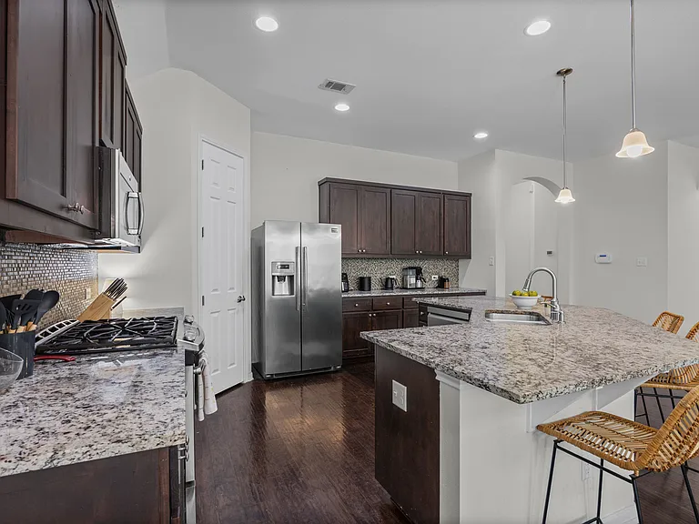 5524 Allamanda Dr — Photo 6