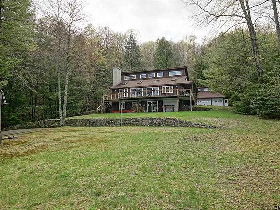 2nd image of 3 Lower Birchwood Dr