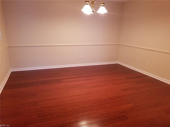 2nd image of 917 Charnell Dr APT 201