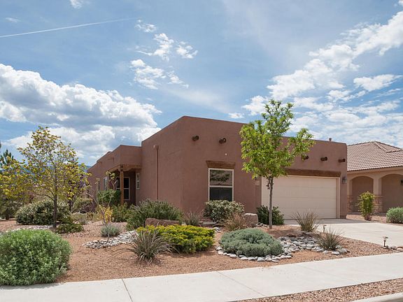 4th image of 920 Desert Willow Ct