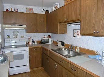 3rd image of 530 E Highland Ave APT B9