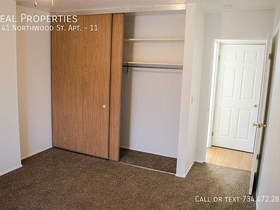 5th image of 3141 Northwood Ave APT 11