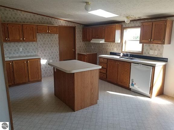 2nd image of 8550 Garfield Ave