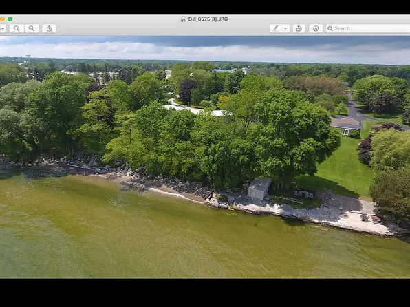 1005 Memorial Dr, Manitowoc, WI 54220