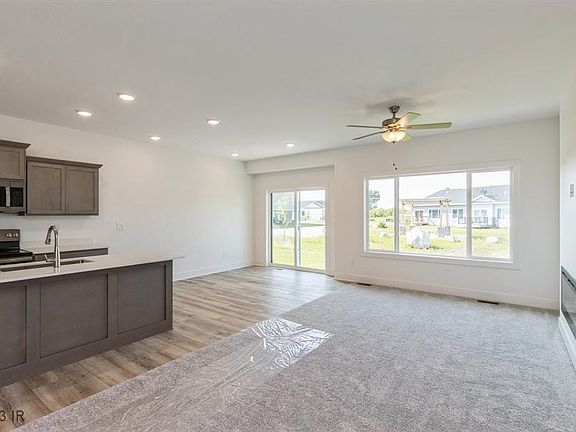 5th image of 9610 Crestview Dr