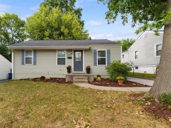 9521 Miriam Ave, Saint Louis, MO 63114