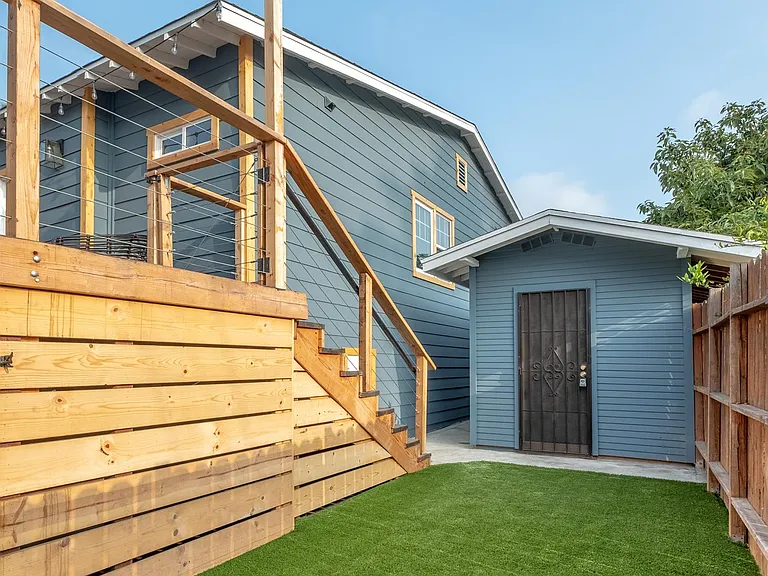 4039 Clayton Ave — Photo 24