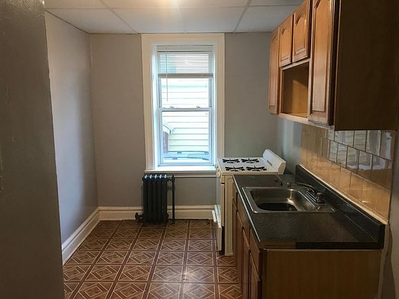 5th image of 160 Grumman Ave #102