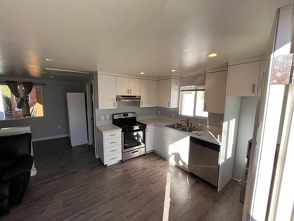 5th image of 10525 Greenburn Ave