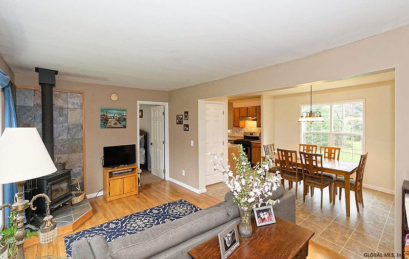 3rd image of 240 STEVE ODELL Road